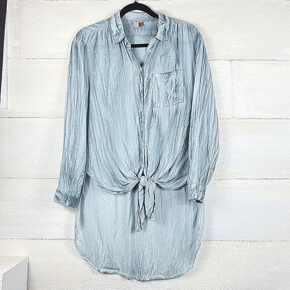 Anthropology PILCRO viscose asymmetric shirt. Size XS
